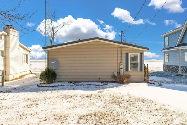 8723 Lakeshore Road, Worth Twp, MI 48450