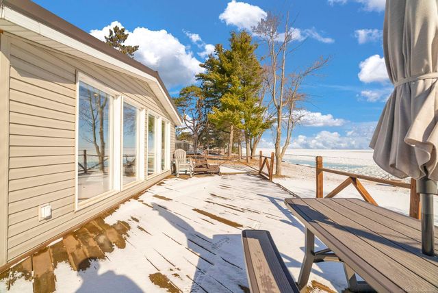 8723 Lakeshore Road, Worth Twp, MI 48450