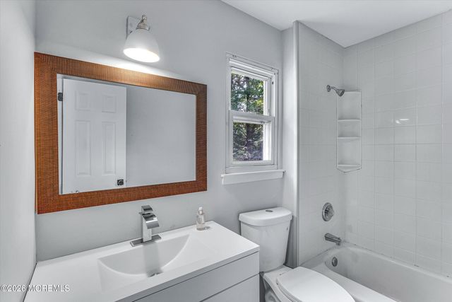 36 Old Bridge Drive, Howell, NJ 07731