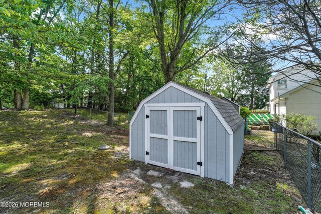 36 Old Bridge Drive, Howell, NJ 07731