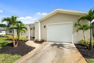 372 SE Oakridge Drive, Port St Lucie, FL 34984