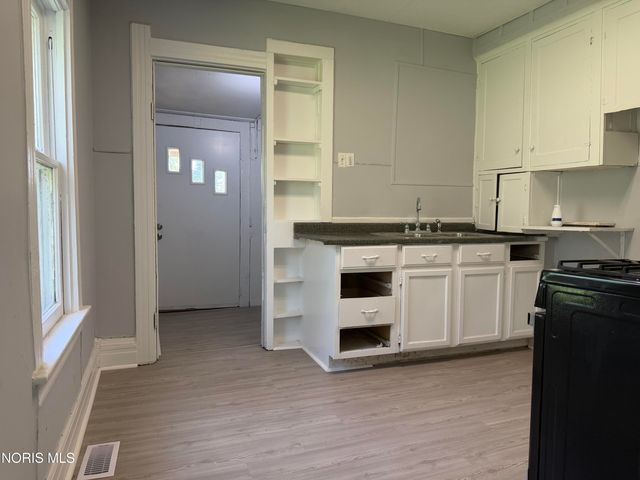1605 Norwood Avenue, Toledo, OH 43607