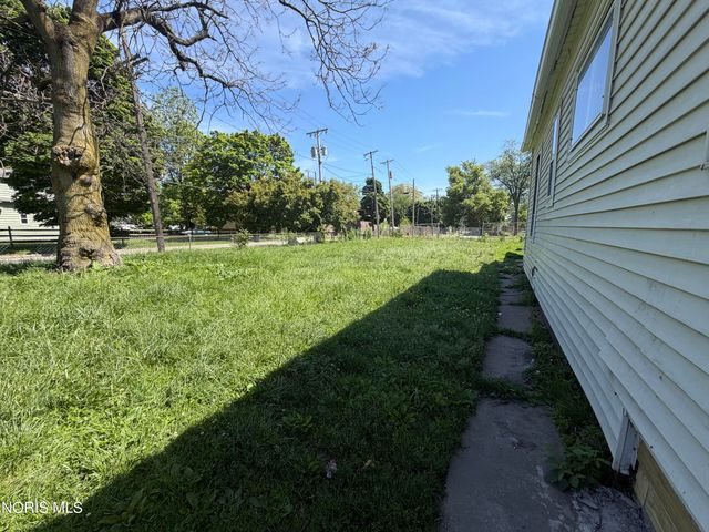 1605 Norwood Avenue, Toledo, OH 43607