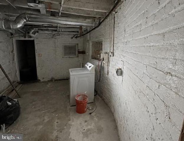 1156 N LONGWOOD ST, Baltimore, MD 21216