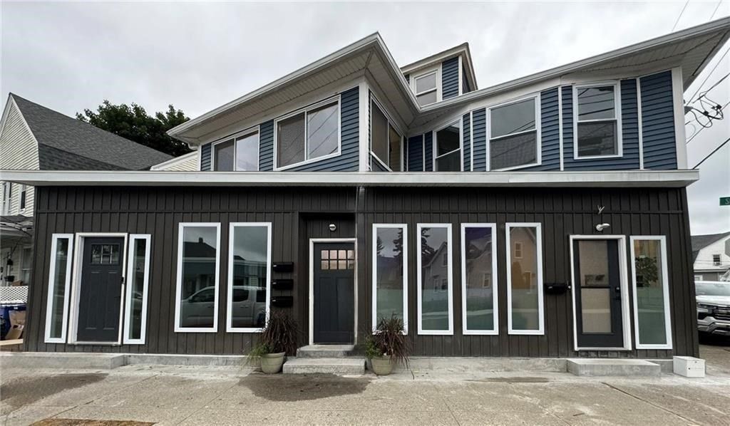 458-460 Smithfield Ave, Pawtucket, RI 02860