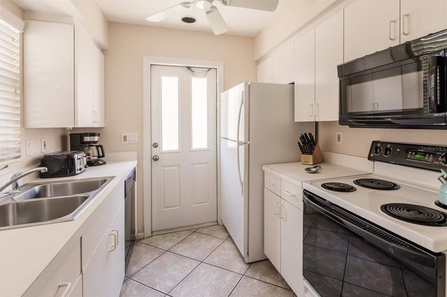 6020 MIDNIGHT PASS ROAD 61, Sarasota, FL 34242