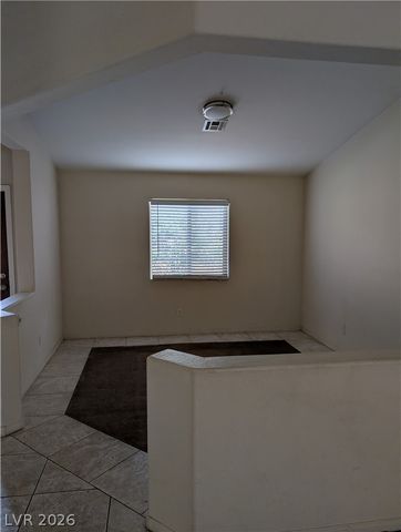 5439 Golden Leaf Avenue, Las Vegas, NV 89122