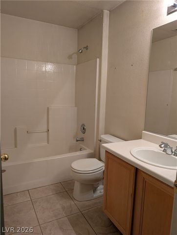 5439 Golden Leaf Avenue, Las Vegas, NV 89122