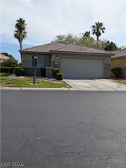 5439 Golden Leaf Avenue, Las Vegas, NV 89122