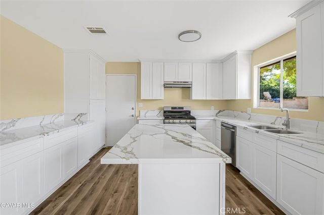 13116 E East Avenue W10, Pearblossom, CA 93553