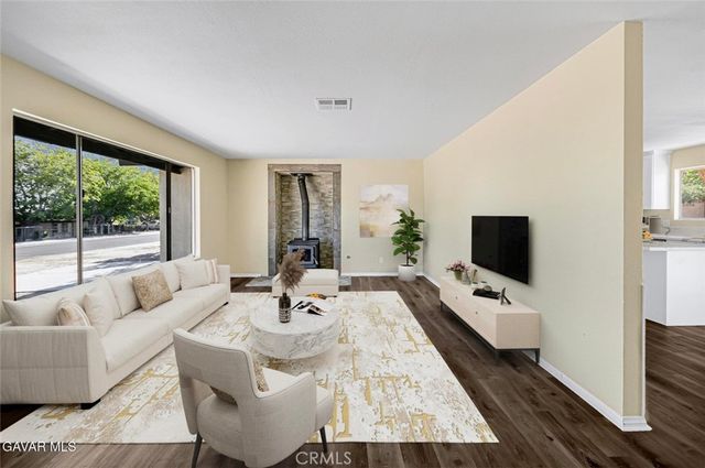 13116 E East Avenue W10, Pearblossom, CA 93553