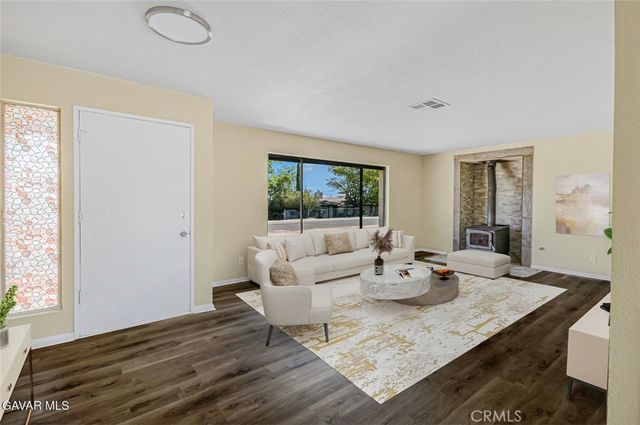 13116 E East Avenue W10, Pearblossom, CA 93553