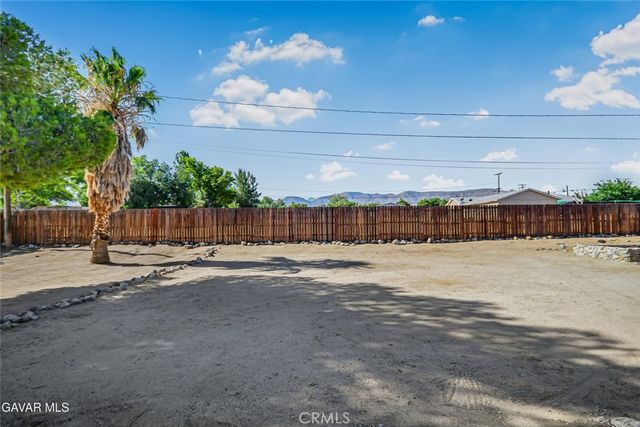 13116 E East Avenue W10, Pearblossom, CA 93553