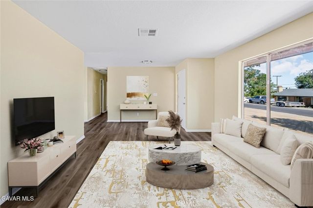 13116 E East Avenue W10, Pearblossom, CA 93553