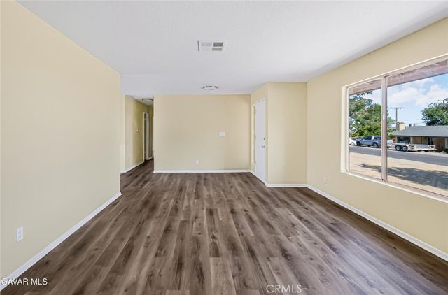 13116 E East Avenue W10, Pearblossom, CA 93553