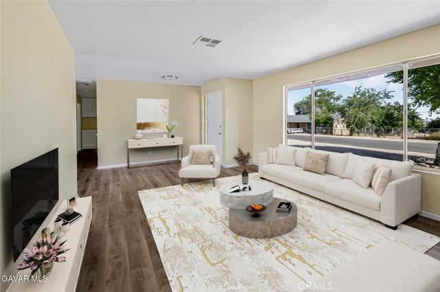 13116 E East Avenue W10, Pearblossom, CA 93553