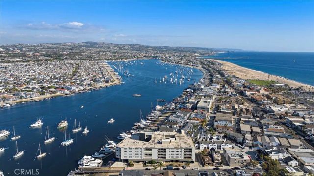 310 Fernando Street 303, Newport Beach, CA 92661