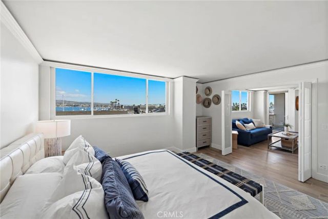 310 Fernando Street 303, Newport Beach, CA 92661