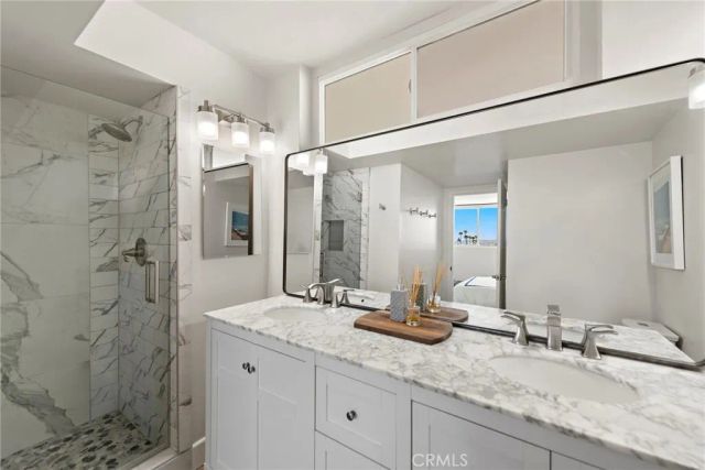 310 Fernando Street 303, Newport Beach, CA 92661