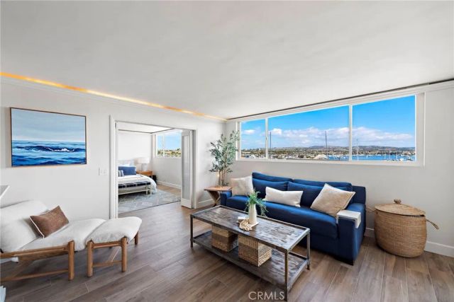 310 Fernando Street 303, Newport Beach, CA 92661