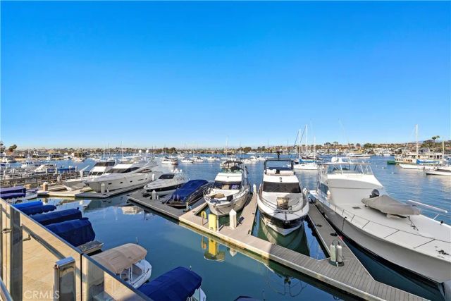 310 Fernando Street 303, Newport Beach, CA 92661