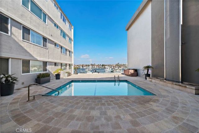 310 Fernando Street 303, Newport Beach, CA 92661