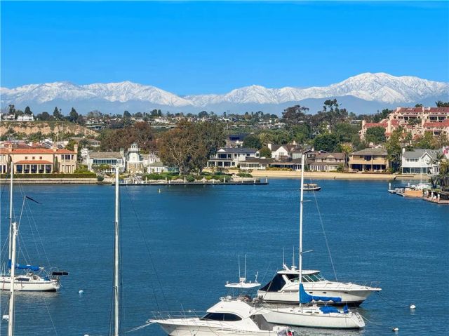 310 Fernando Street 303, Newport Beach, CA 92661