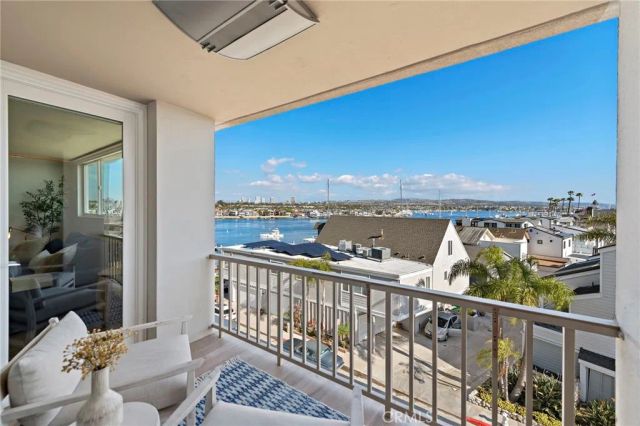 310 Fernando Street 303, Newport Beach, CA 92661