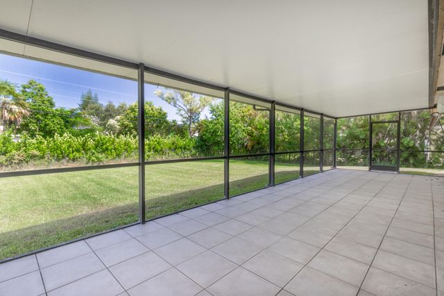 4340 SW 74th Avenue, Davie, FL 33314
