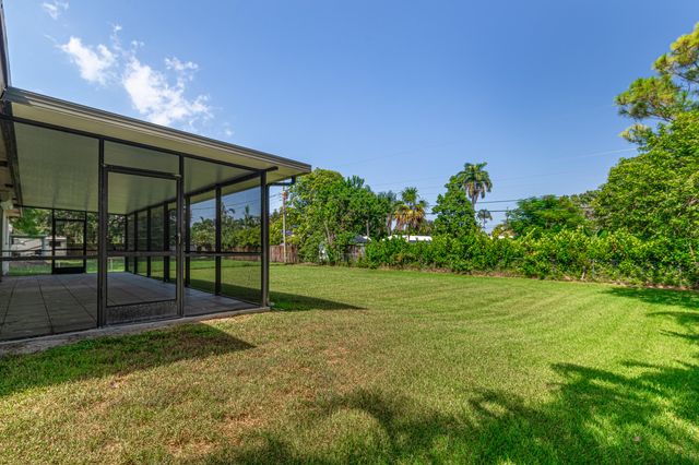 4340 SW 74th Avenue, Davie, FL 33314