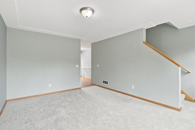 2875 Arboretum Village Trail, Chanhassen, MN 55331