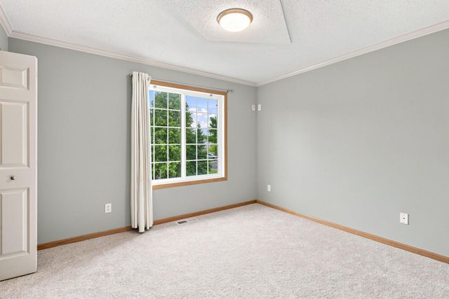 2875 Arboretum Village Trail, Chanhassen, MN 55331