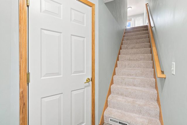 2875 Arboretum Village Trail, Chanhassen, MN 55331