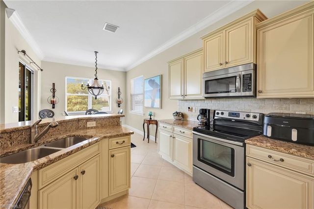 17600 Old Harmony DR, Fort Myers, FL 33908