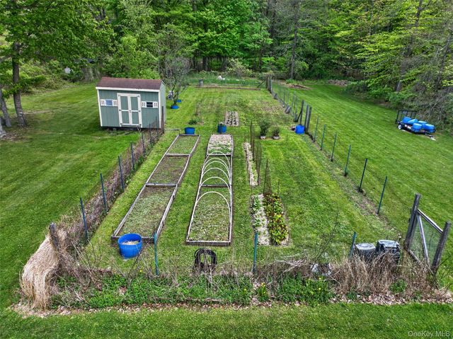 40 Hueg Place, Pine Bush, NY 12566