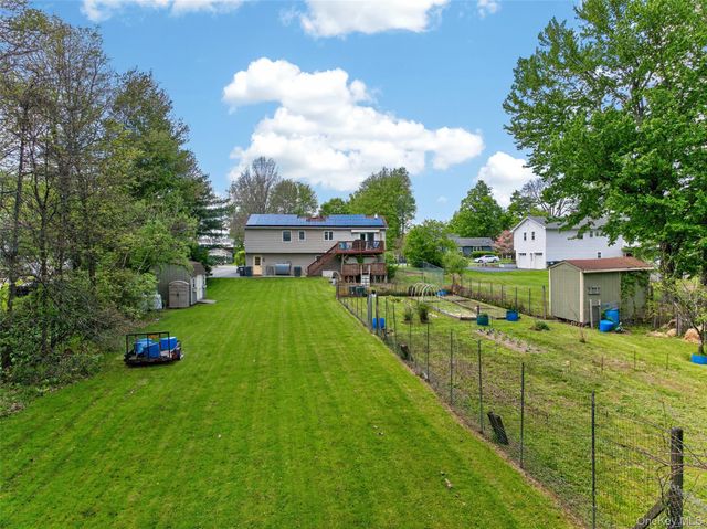 40 Hueg Place, Pine Bush, NY 12566