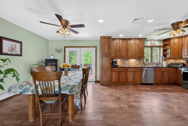 40 Hueg Place, Pine Bush, NY 12566