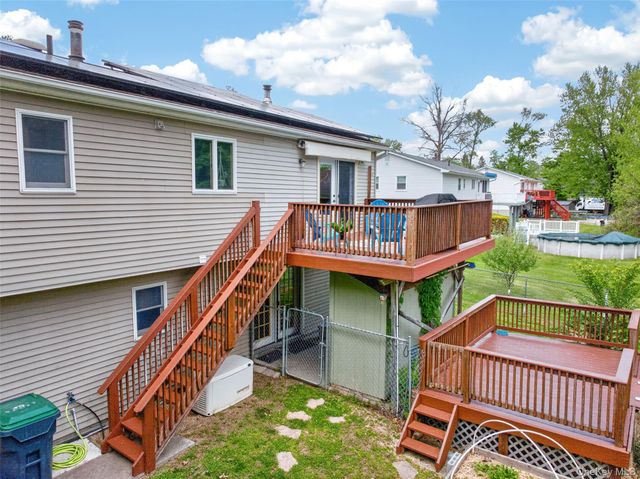 40 Hueg Place, Pine Bush, NY 12566