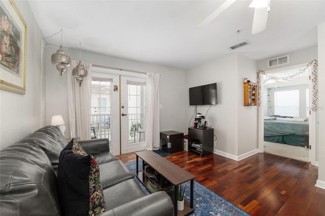 835 SW 9TH STREET 209, Gainesville, FL 32601