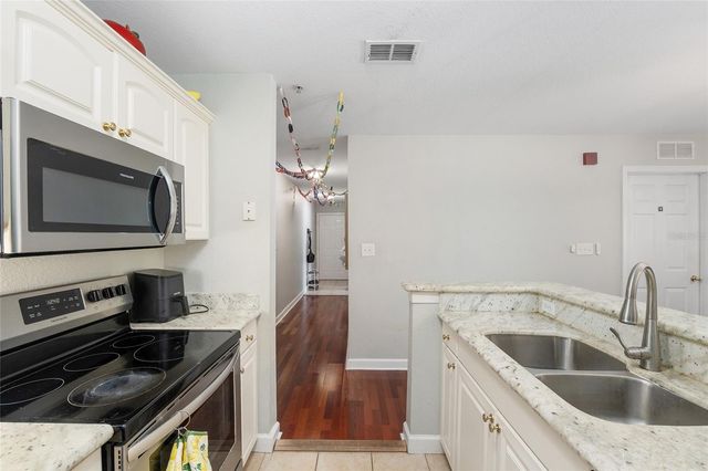 835 SW 9TH STREET 209, Gainesville, FL 32601