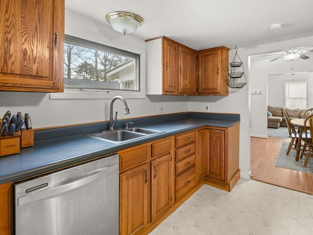 37 Lois Lane, Williston, VT 05495