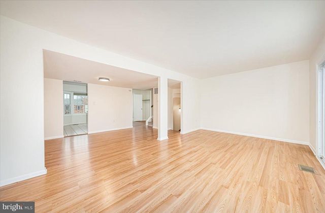 63 TIMBER ROCK RD, Gaithersburg, MD 20878