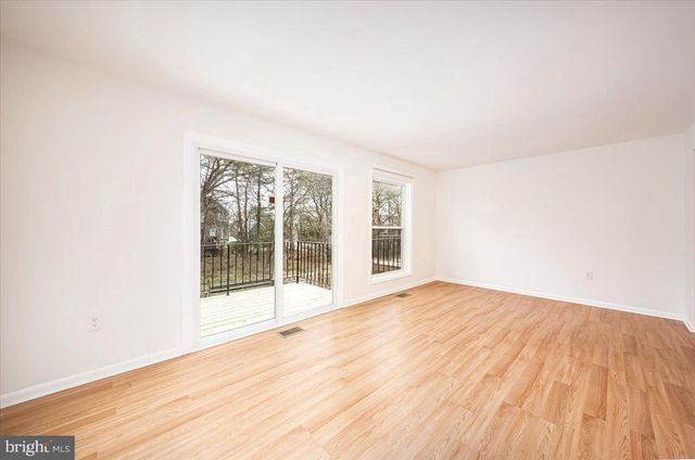 63 TIMBER ROCK RD, Gaithersburg, MD 20878