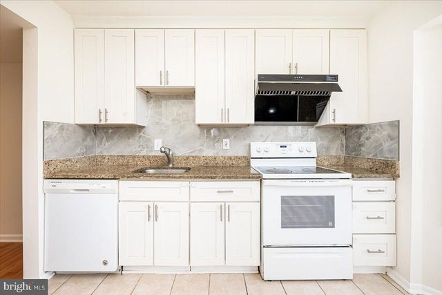 63 TIMBER ROCK RD, Gaithersburg, MD 20878