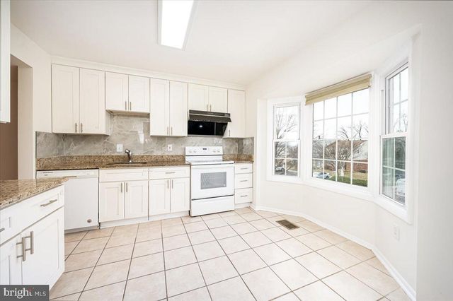 63 TIMBER ROCK RD, Gaithersburg, MD 20878