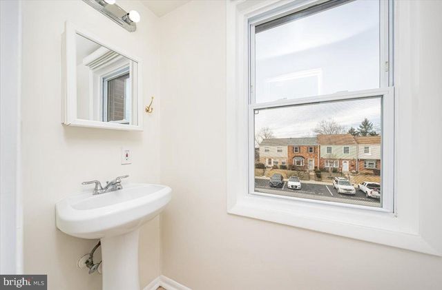 63 TIMBER ROCK RD, Gaithersburg, MD 20878