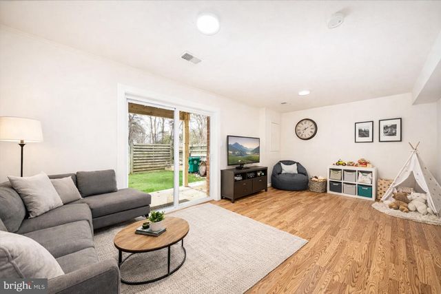 63 TIMBER ROCK RD, Gaithersburg, MD 20878