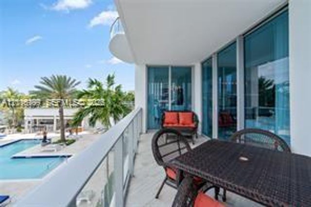 17111 Biscayne Blvd 209, North Miami Beach, FL 33160