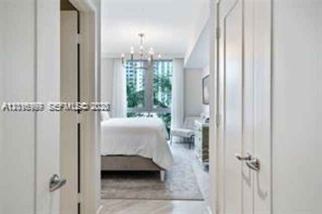17111 Biscayne Blvd 209, North Miami Beach, FL 33160