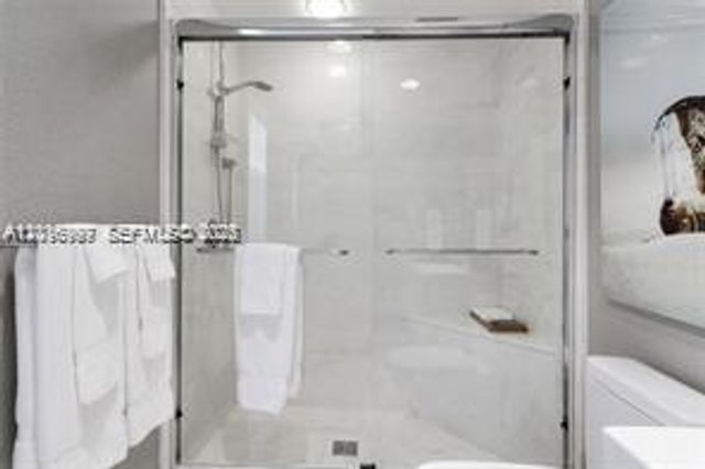 17111 Biscayne Blvd 209, North Miami Beach, FL 33160
